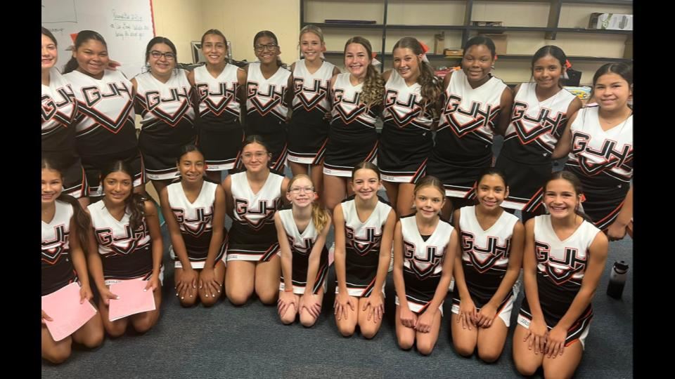 GJH cheerleaders